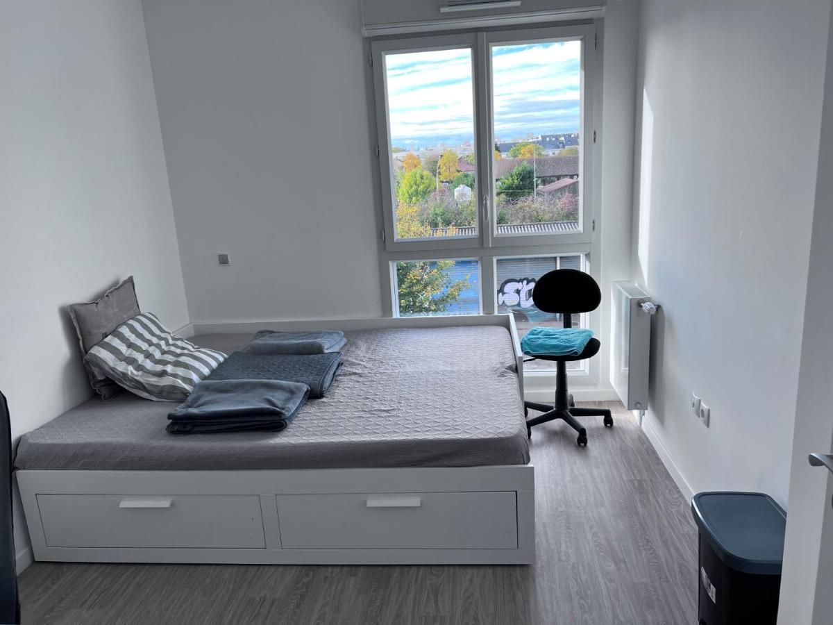 Chambre Privee Dans Un Appartement A 37 Min De Champs Elysees Сартрувиль Экстерьер фото
