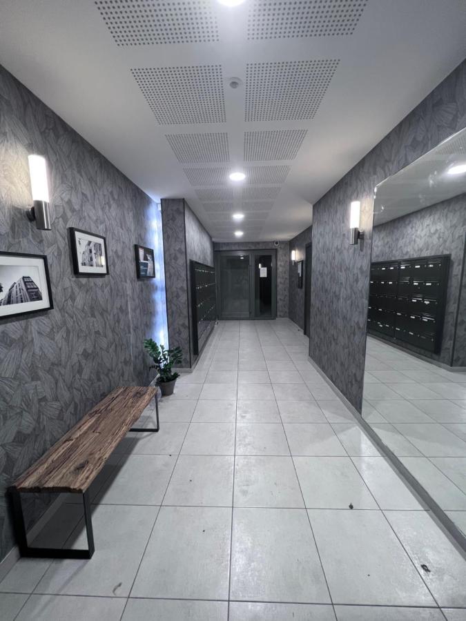 Chambre Privee Dans Un Appartement A 37 Min De Champs Elysees Сартрувиль Экстерьер фото